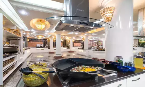 بین الملی قصر مشهد